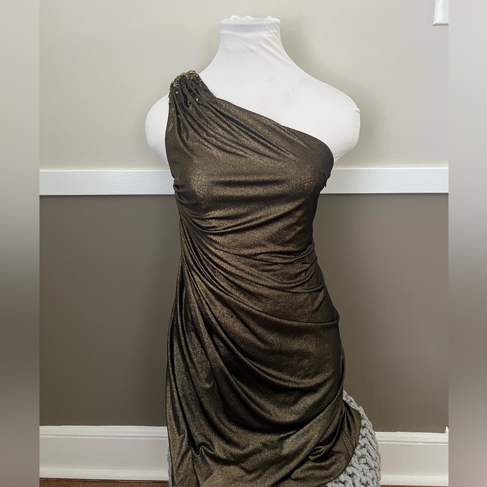 Elegant One-Shoulder Bronze Dress